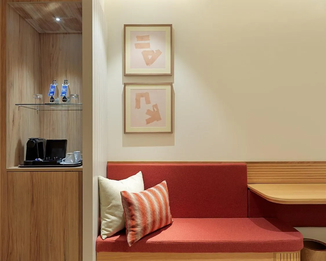 ****  Hotel H10 Croma Málaga Spagna